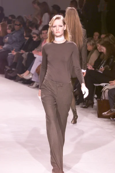 Look 2